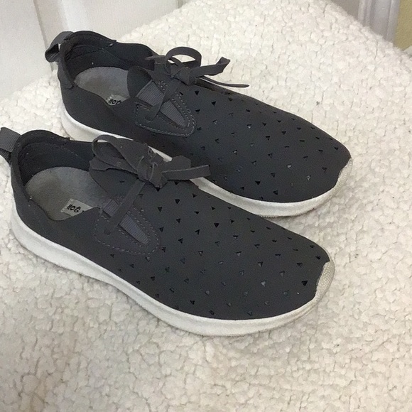 CUTE/COMFY GRAY PERFORATED TENNIES 8 - Picture 2 of 7